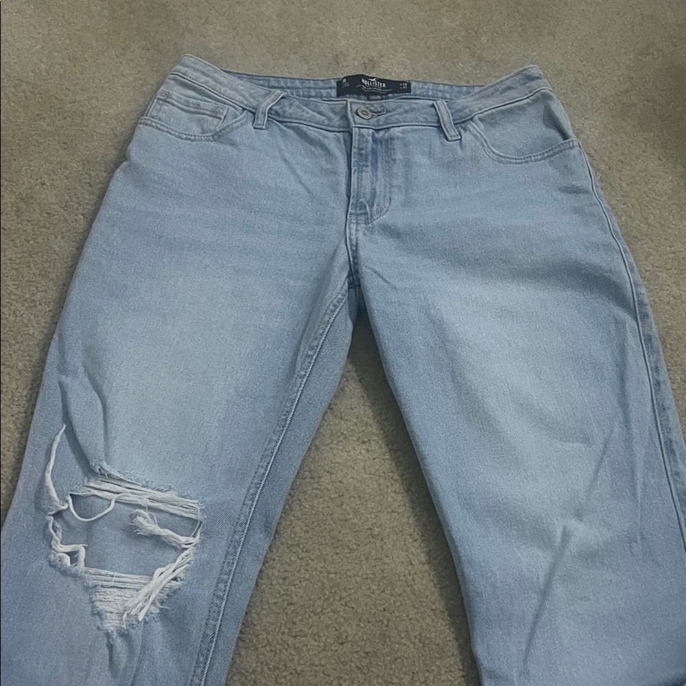 Hollister Light Blue Low-Rise 90s Vintage Straight Jeans